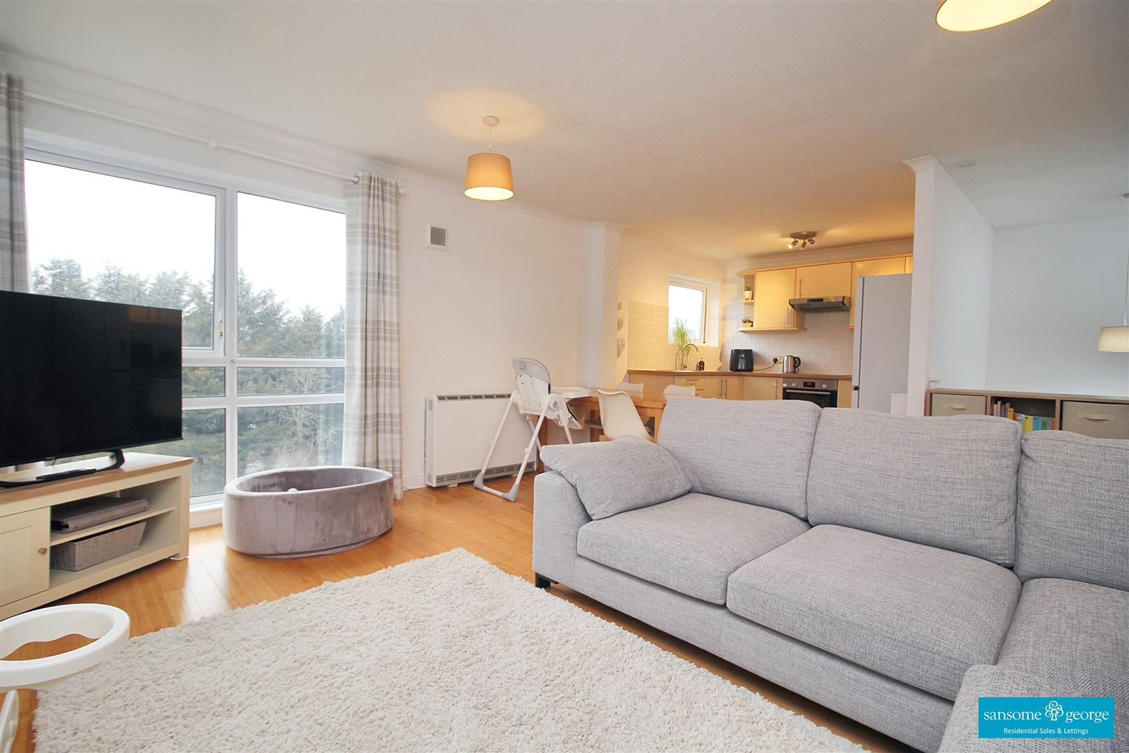 2 bed property in Bath Road, Reading